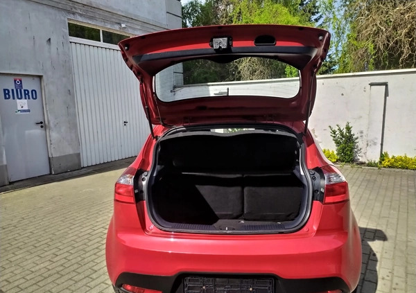 Kia Rio cena 29900 przebieg: 130000, rok produkcji 2015 z Skaryszew małe 232